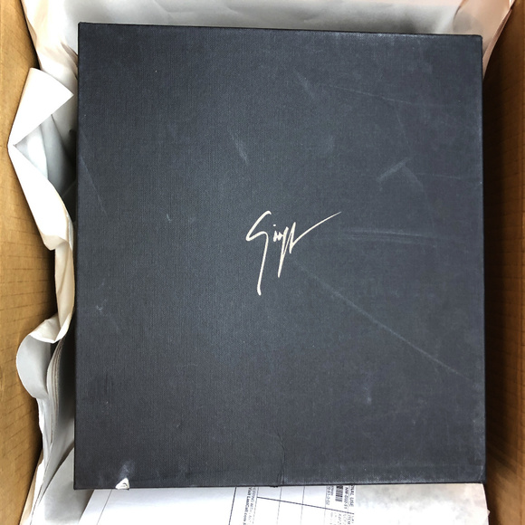 Giuseppe Zanotti Crystal-Embellished Stiletto New - Picture 8 of 8